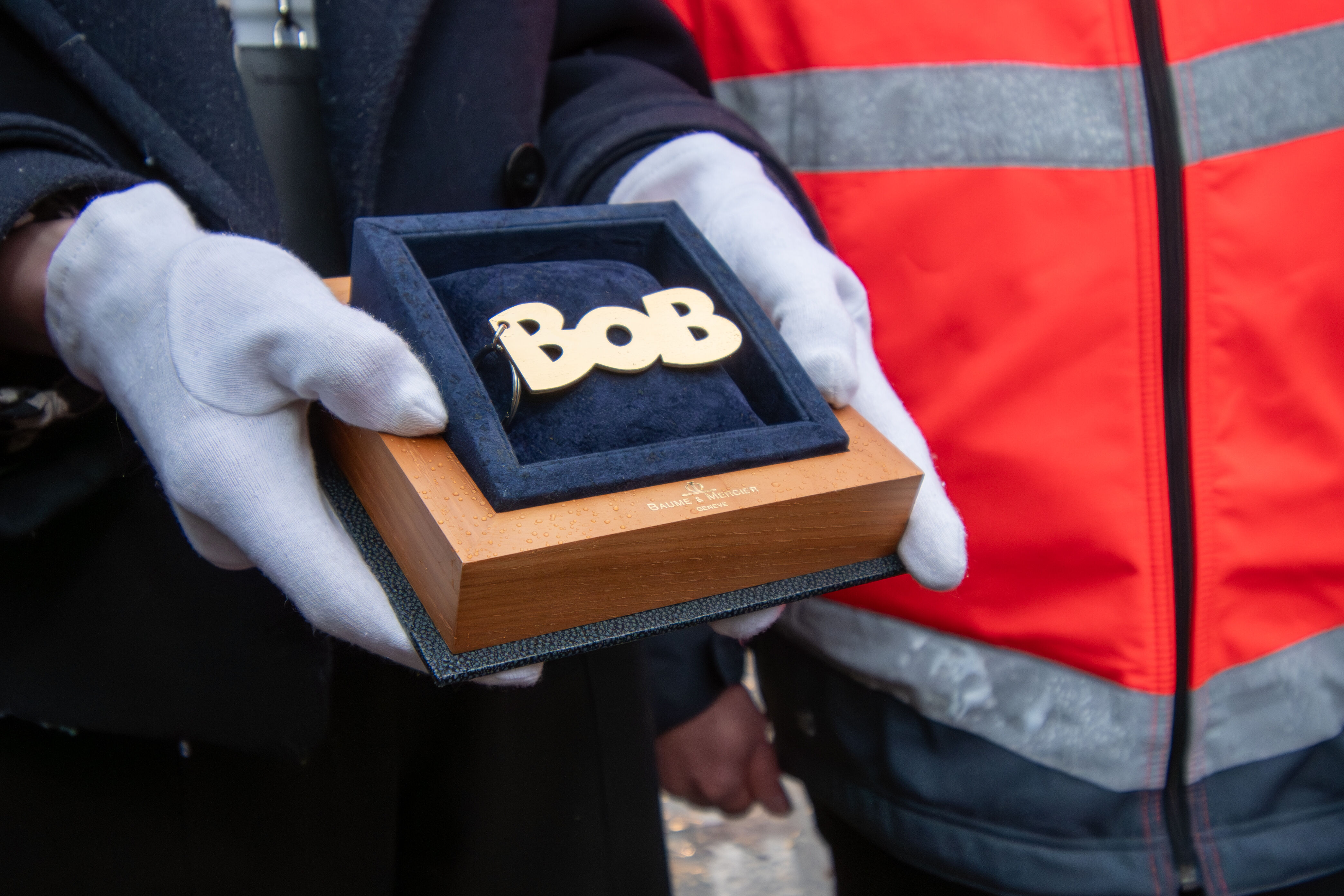 Niemand Is Perfect - Nout - RVS Sleutelhanger | bol