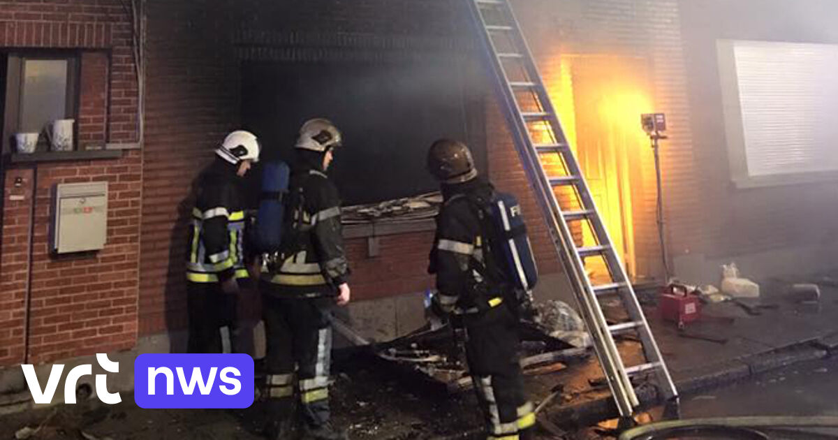 Dertien Bewoners Naar Ziekenhuis Na Zware Uitslaande Brand In Aalst ...