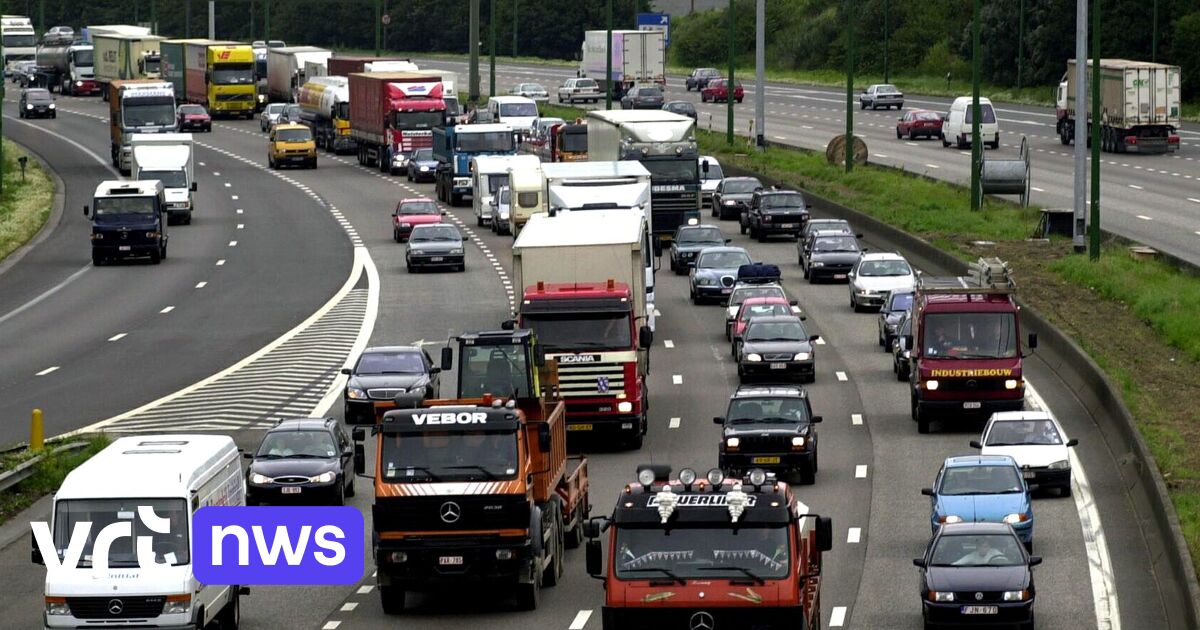 Oprit Deurne op Antwerpse Ring richting Gent en Brussel weekend lang dicht voor voorbereiding Ooster
