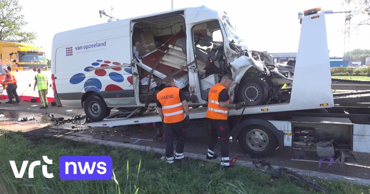 Fatal accident closes two lanes of Antwerp to Brussels motorway VRT