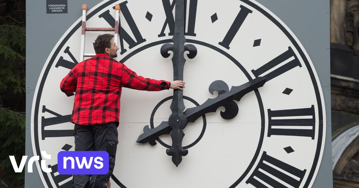 De wintertijd is ingegaan vergeet uw klok niet een uurtje terug te draaien VRT NWS nieuws