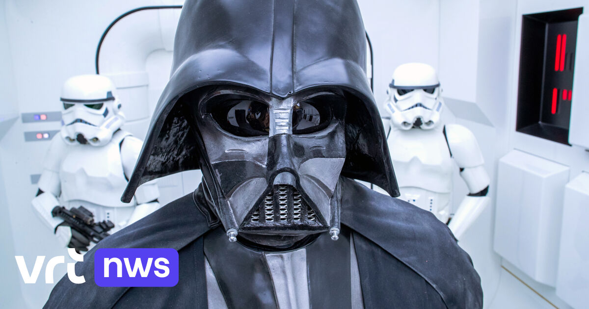 Met bloed bevlekt blootstelling Statistisch The Force" was blijkbaar strong: Darth Vader-masker geveild voor meer dan  een miljoen euro | VRT NWS: nieuws