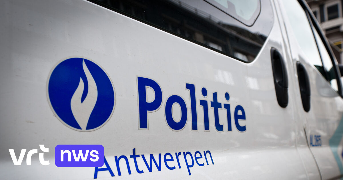 Deur en wagen beschadigd na explosie in Wilrijk