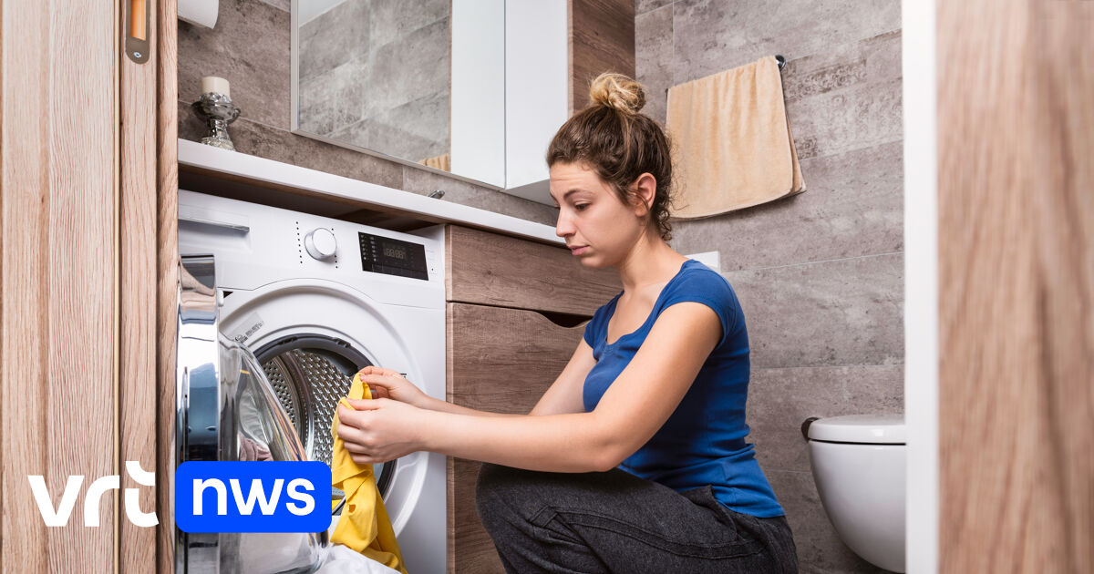 Wat doen als je natte was een maand lang in je kapotte wasmachine blijft zitten? VRT NWS nieuws