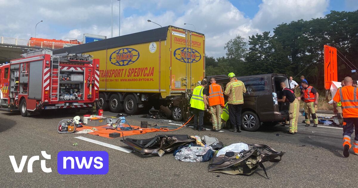 Al 48 Ongevallen Sinds Begin Werken E17 In Destelbergen Ribbelstroken Moeten Soelaas Brengen Vrt Nws Nieuws