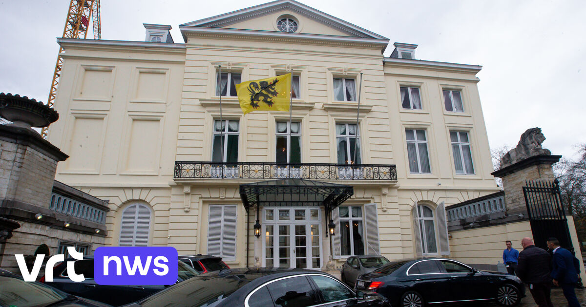 Flemish government evades its weekly council of ministers because of an intruder in Errerahuis