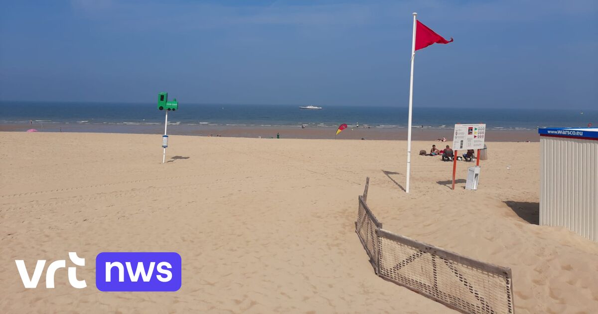 Ostend Rescuers Protest With Red Flag We Demand Respect For Our Job In These Difficult Times World Today News