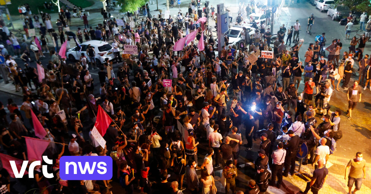 Despite new law, protest in Israel against Netanyahu continues with tens of thousands of protesters taking to the streets