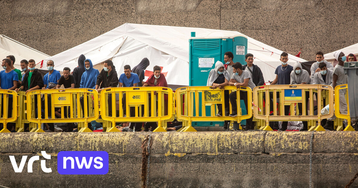 More than 1,600 refugees and migrants reach the Canary Islands