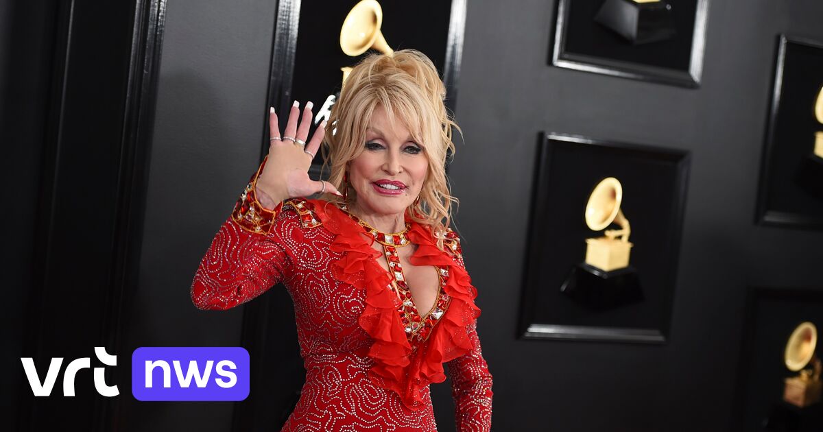 Dolly Parton Thanks For Rock & Roll Hall Of Fame: “I Feel I Didn’t Deserve This”