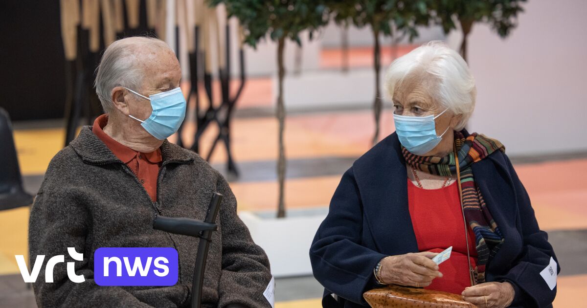 King Albert II (86) and Queen Paola (83) receive first corona peppers at the Heysel in Brussels