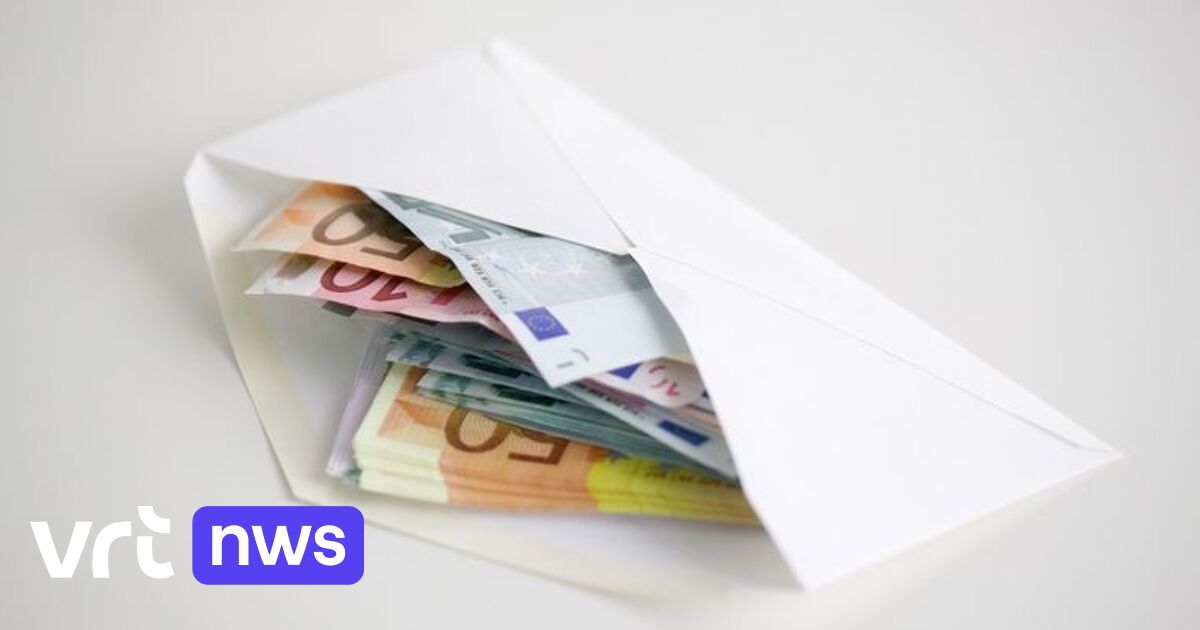 #Halle, #SintPietersLeeuw - Corona-overtreder probeert politie om te kopen: "Duizenden euro's aangeboden om trouwfeest te laten doorgaan" .