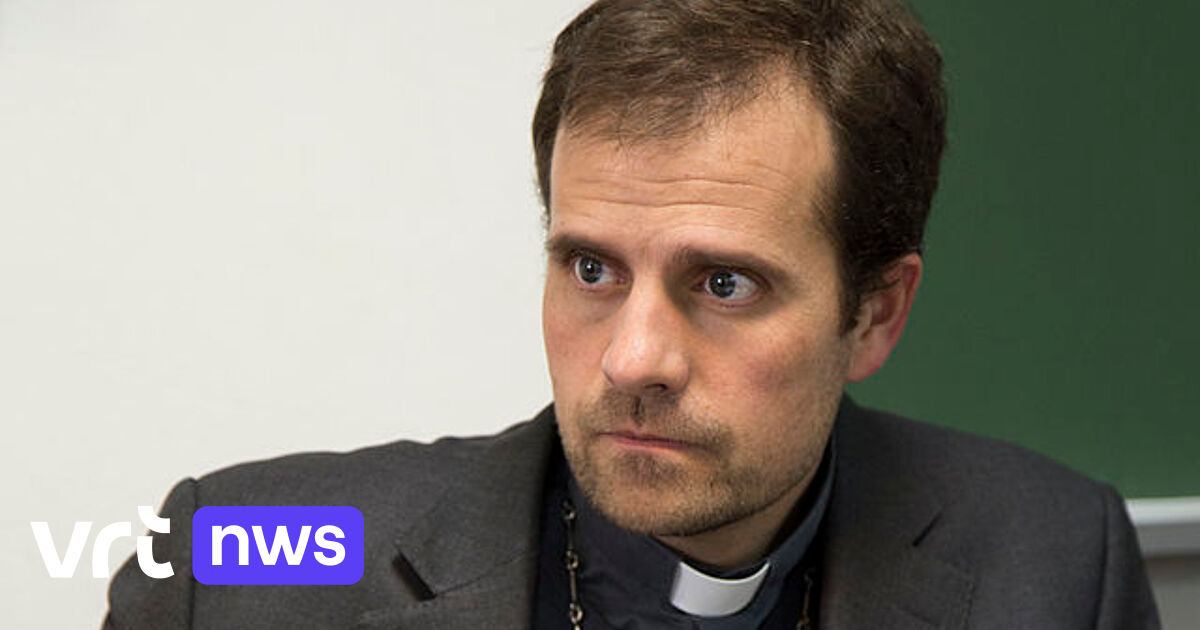 Spain’s youngest bishop removed from office after marrying author of erotic novels