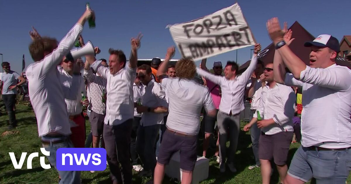 BEKIJK - Gepakt en gezakt met stoeltjes en frigoboxen: sfeer zit erin