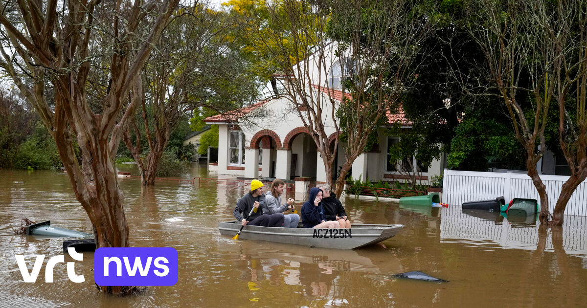 Opnieuw Tienduizenden Mensen Geëvacueerd Voor Overstromingen In ...