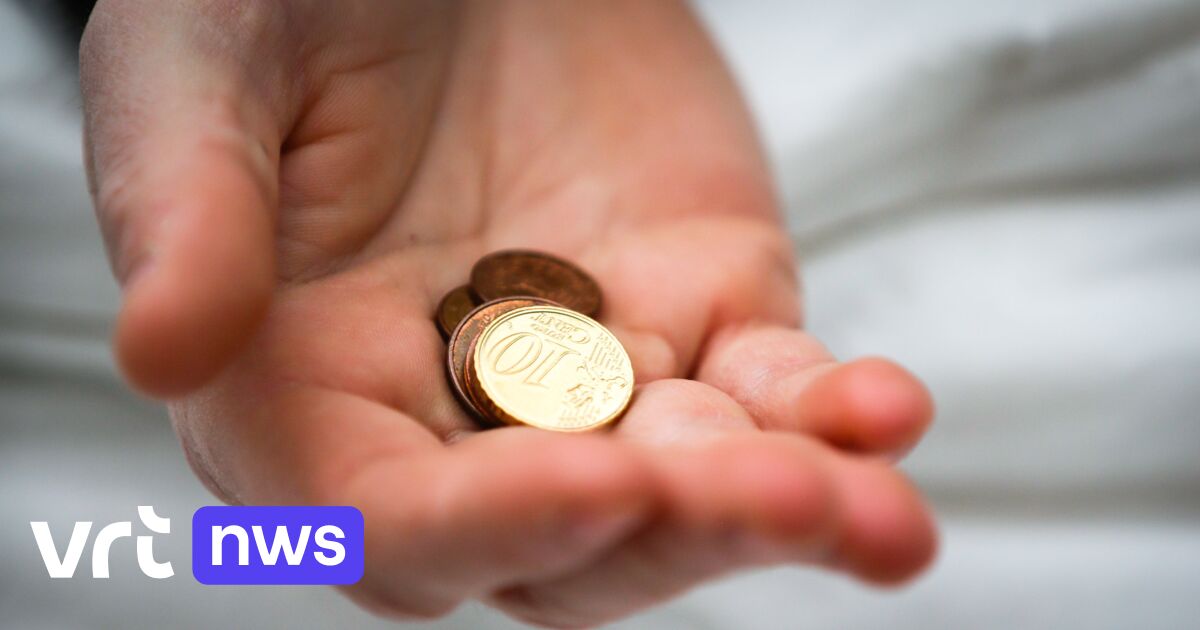 City of Brussels approves new rules to curb begging