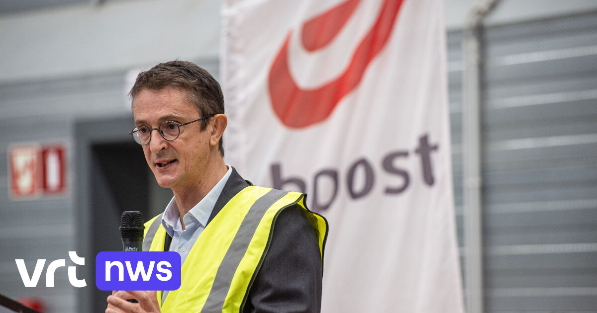 Генеральный директор Bpost Дирк Тирез вынужден уйти в отставку из-за нарушений в разрешении на распространение газет.
