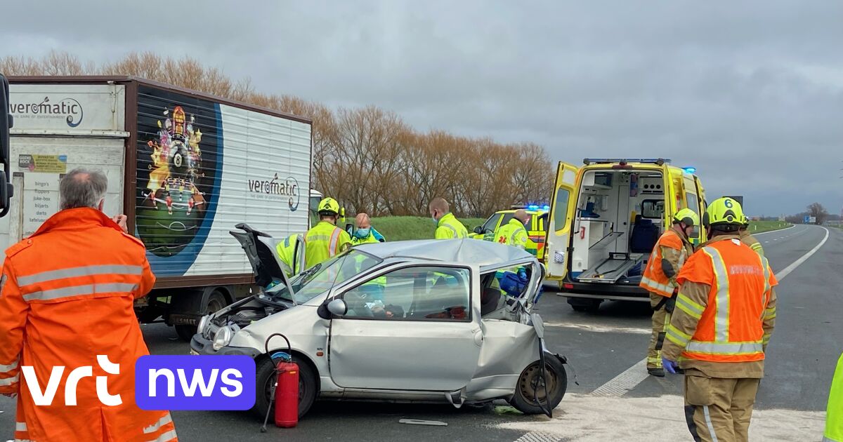 A19 In Moorsele Richting Kortrijk Volledig Afgesloten Door Een Ongeval ...