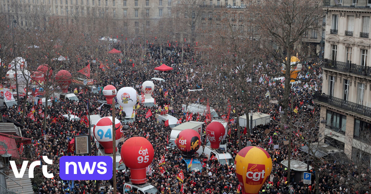 Hundreds of thousands of French people take to the streets against pension reform