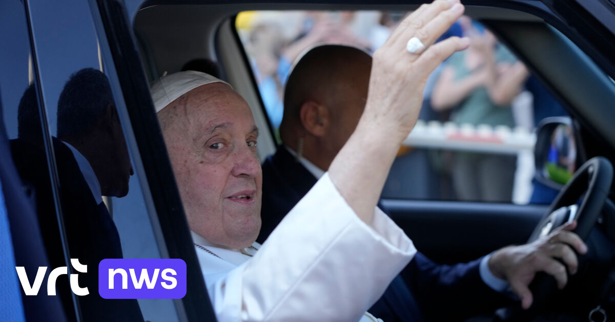 Paus Franciscus heeft het ziekenhuis verlaten na ingrijpende