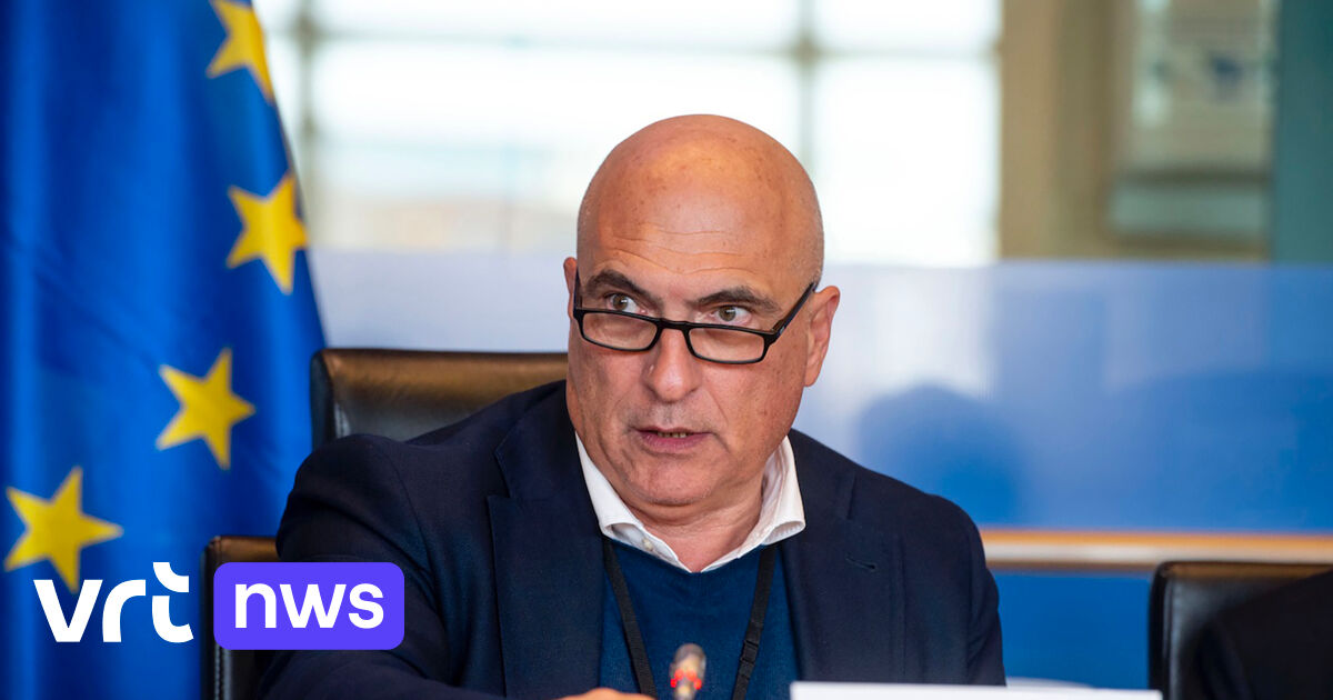 L’eurodeputata italiana Andrea Cozzolino è arrivata in Belgio per affrontare un’indagine sul suo ruolo in uno scandalo di corruzione