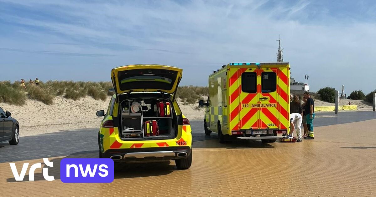 Jongen van 8 vanonder het zand gered nadat put instort op strand van Nieuwp