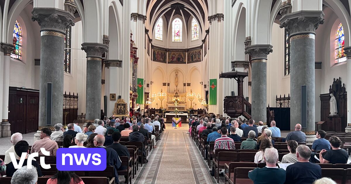 Volle Kerk Voor Misviering Van LGBTQ-gemeenschap Op Antwerp Pride | VRT ...