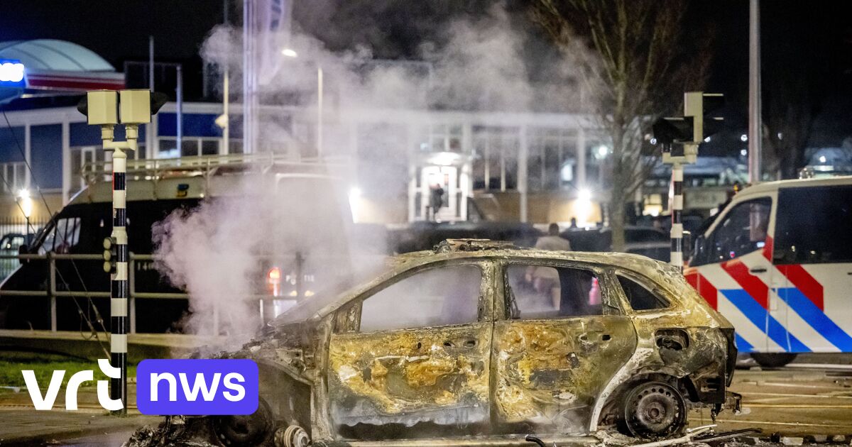 Acht Agenten Gewond Na Zware Rellen Tussen Eritreeërs In Den Haag | VRT ...