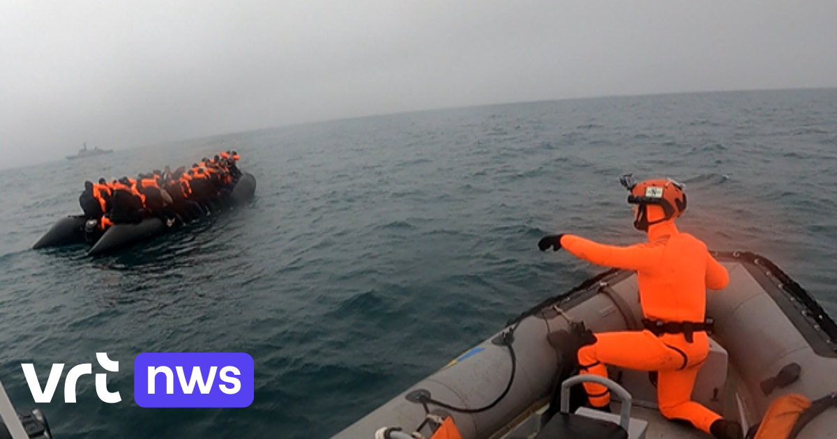 Eén Dode En Twee Vermisten Na Incident Met Bootje Op Het Kanaal | VRT ...