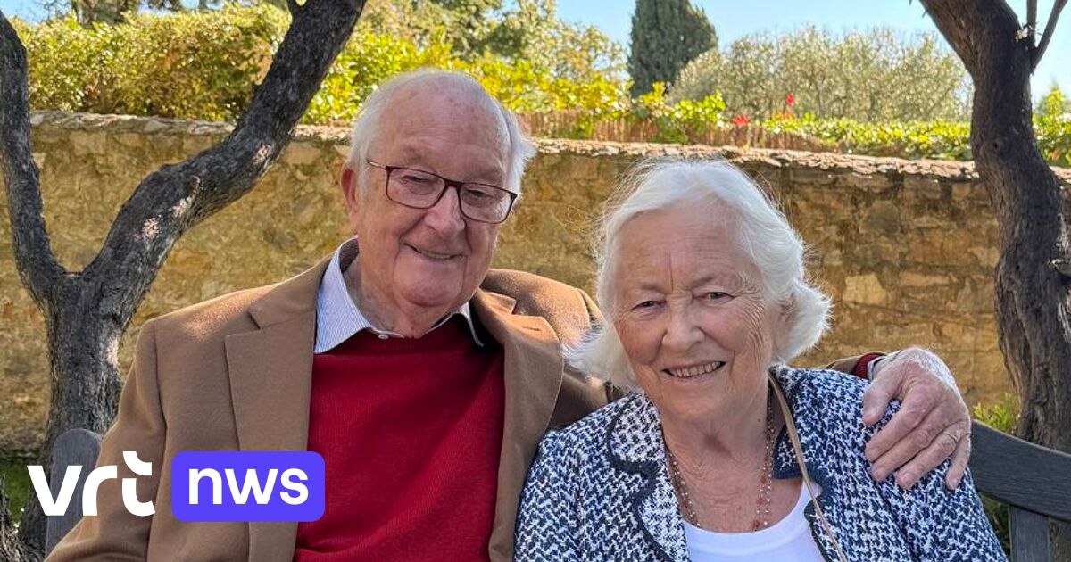 Albert and Paola have a good time their great marriage ceremony (65 years of marriage) within the backyard of their French village Le Romarin