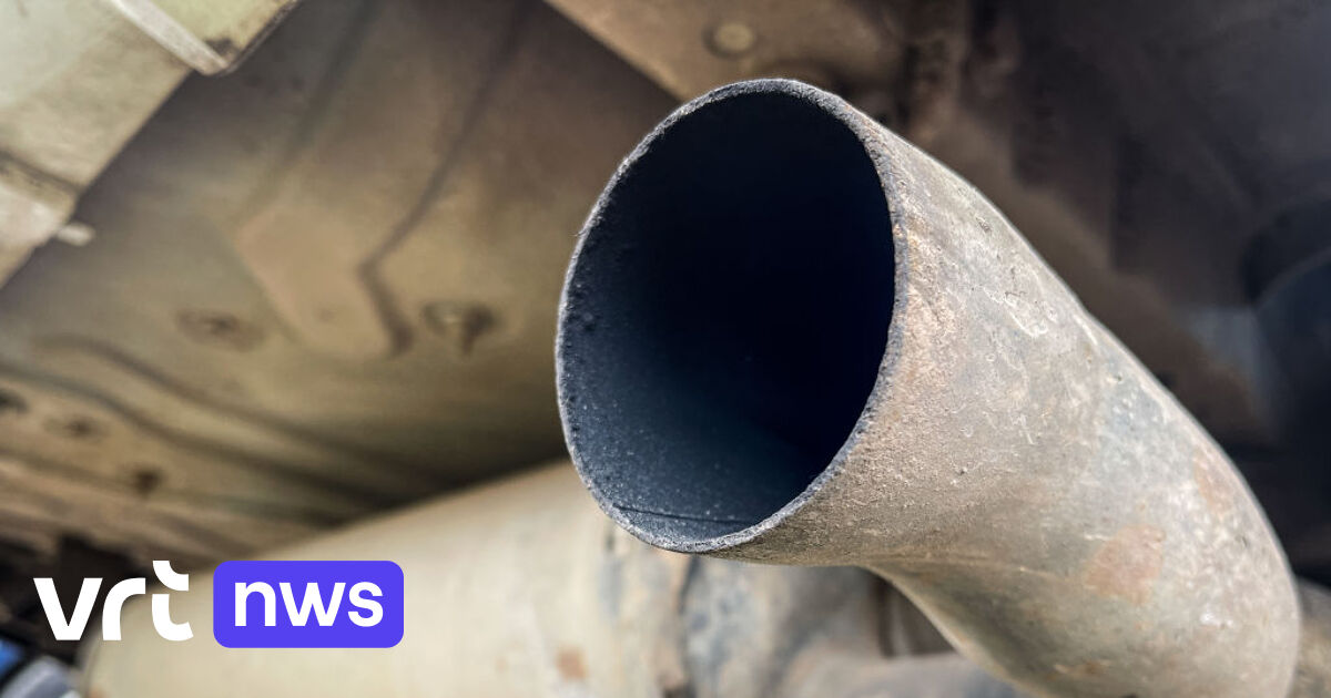 Il Partito popolare europeo vuole che l’Europa “riconsideri” il divieto delle auto diesel e benzina