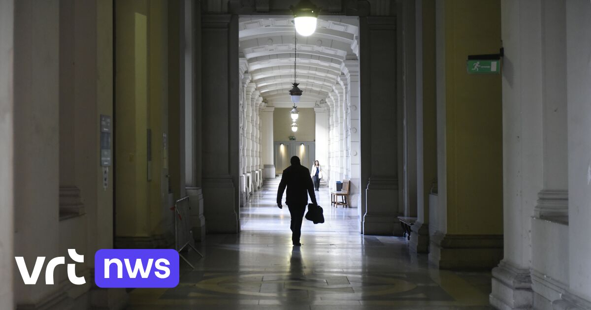 Stroompanne leidt tot ontdekking cannabisplantage in Sint-Genesius-Rode