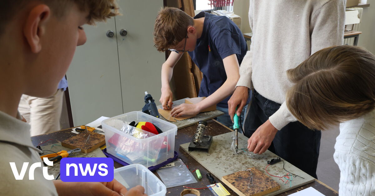 Leerlingen van Virga Jesse College in Hasselt en vluchtelingen in Kenia maken samen lampjes op zonne