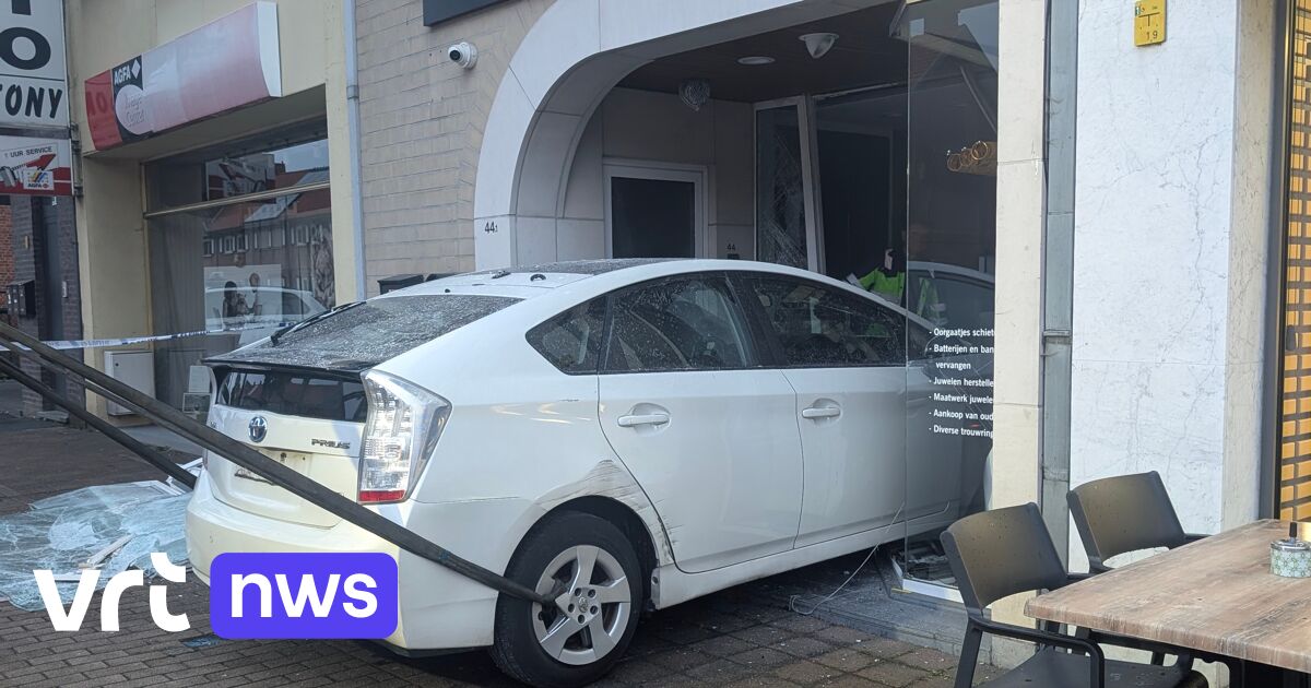Ramkraak bij juwelier in Heusden-Zolder: inbrekers rijden dwars door vitrine en vernielen hele zaak