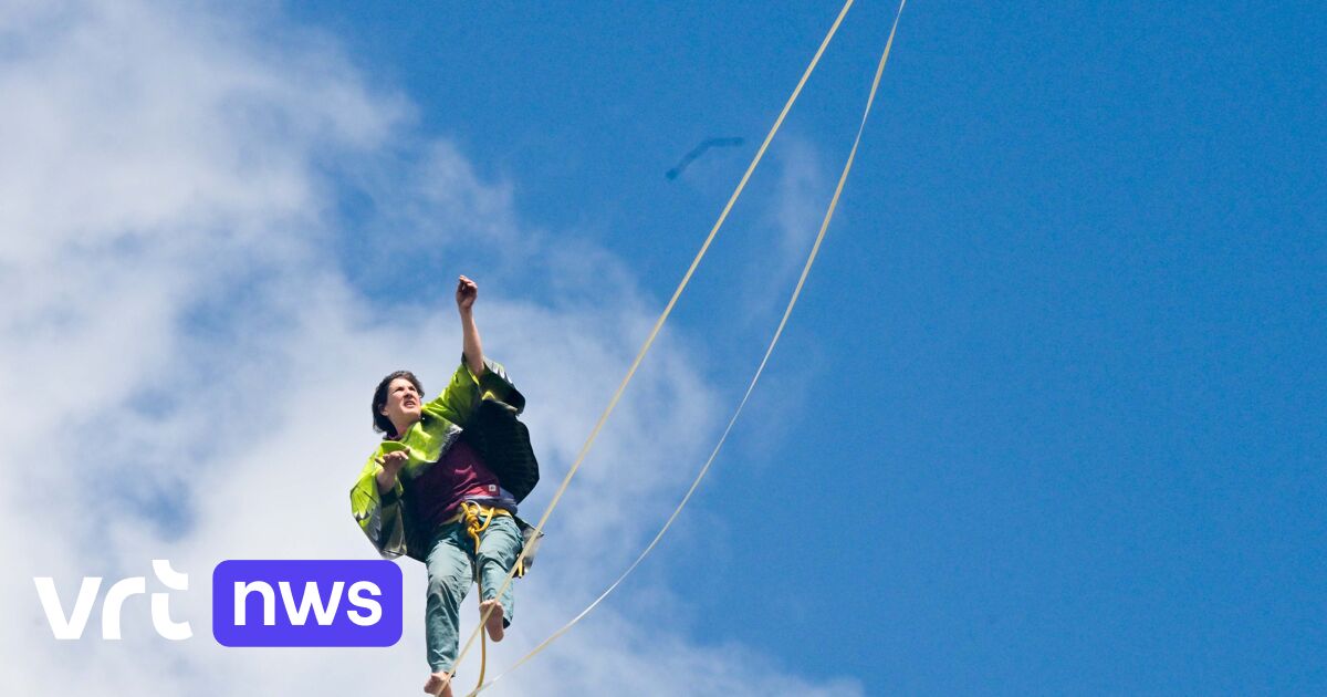 Highliners vestigen Vlaams record met 725 meter lange highline tussen Mijnkathedraal en Be-Mine in B