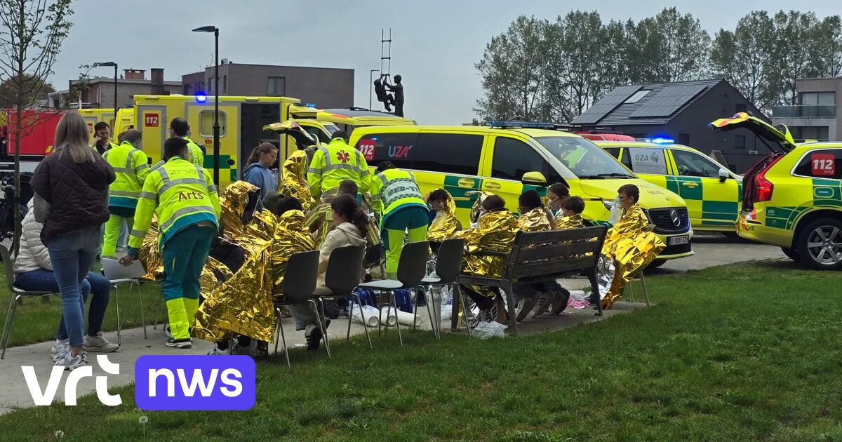 Primary school evacuated due to carbon monoxide poisoning, a score of pupils hospitalised
