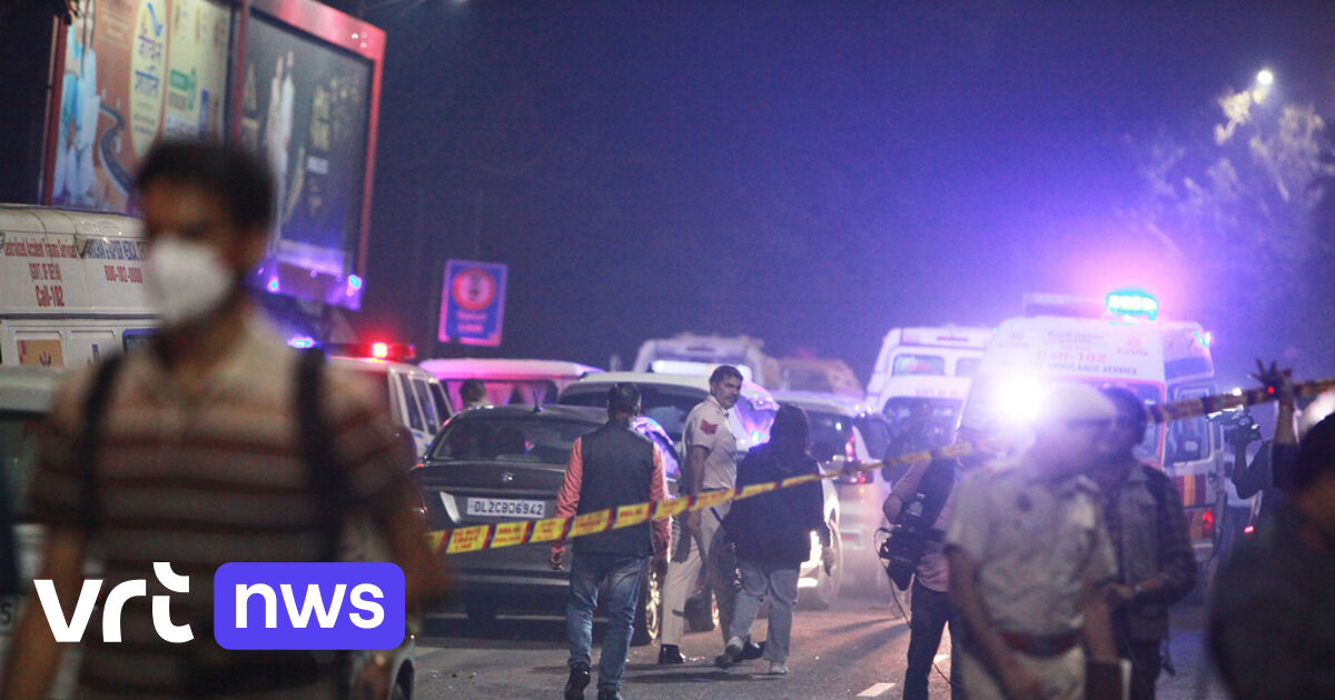 Zeker 8 doden en tientallen gewonden bij explosie in hart van Delhi, hoogste alarm op verschillende 