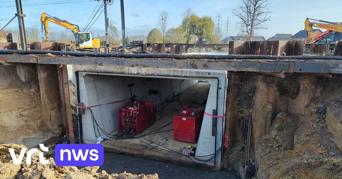 Infrabel schuift nieuwe fiets-en voetgangerstunnel onder spoor in Bilzen-Hoeselt: 