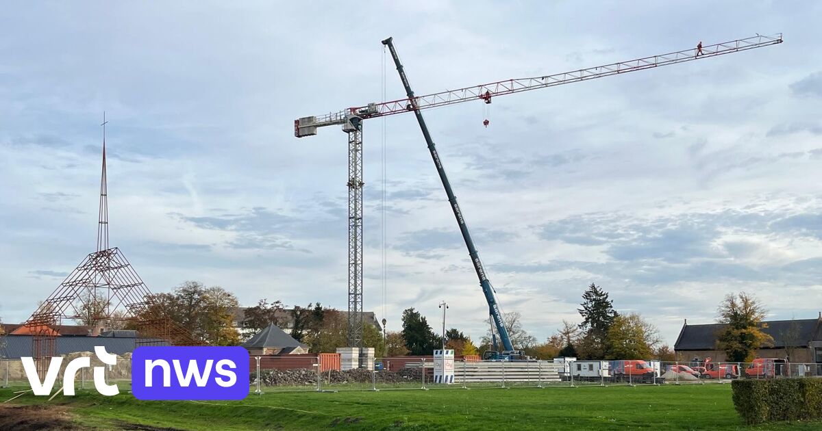Eerste elementen van kunstwerk Clausura geplaatst in abdij van Herkenrode: 