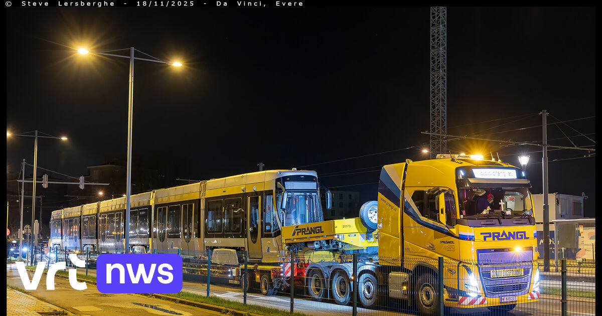 Brüssels ÖPNV-Gesellschaft MIVB präsentiert ihre neue 42 Meter lange Straßenbahn