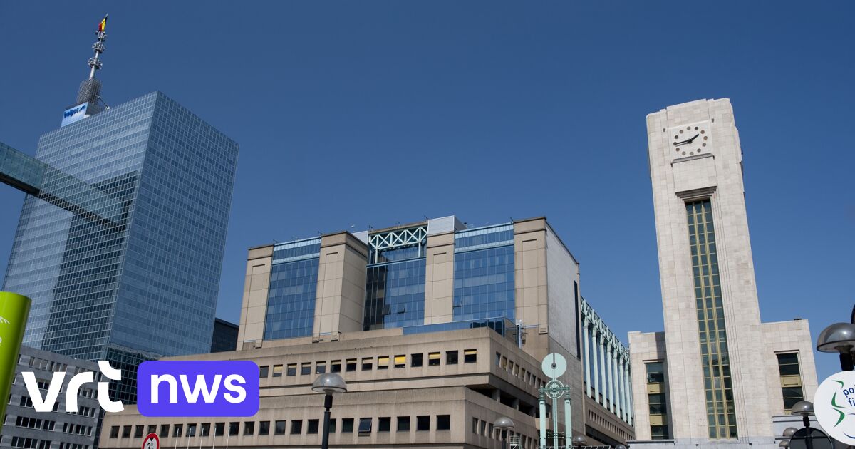 Soldiers on patrol in Brussels’ metro and railway stations