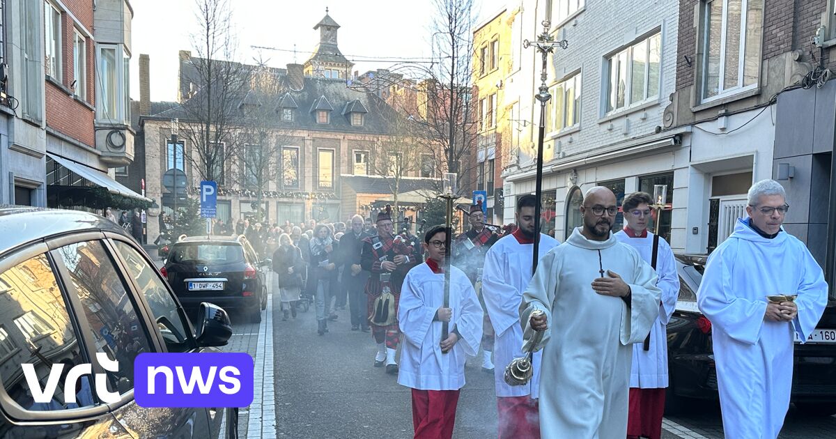 Honderden gelovigen sluiten jubeljaar af met pelgrimstocht door Hasselt