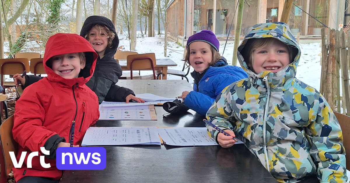 Hasseltse basisschool geeft les in de sneeuw: 