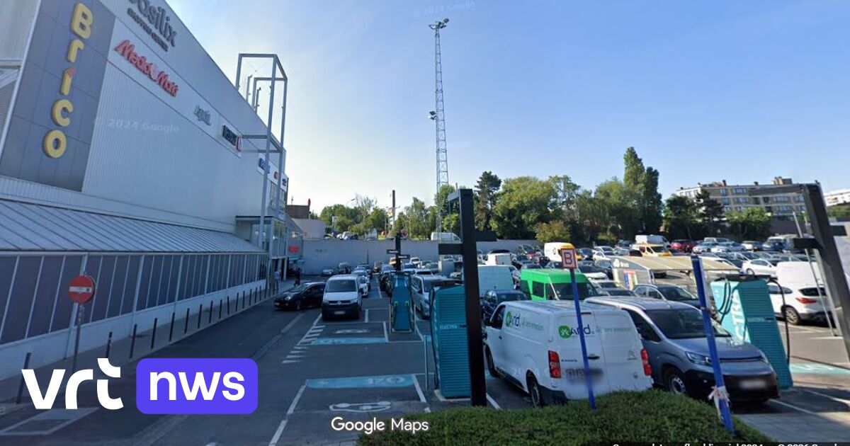 Ouders voor ogen van hun kind in elkaar geslagen in winkelcentrum Basilix in Brussel