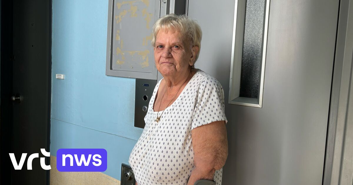 Marta (75) zit al maand opgesloten in sociaal appartement in Antwerpen door kapotte lift: 