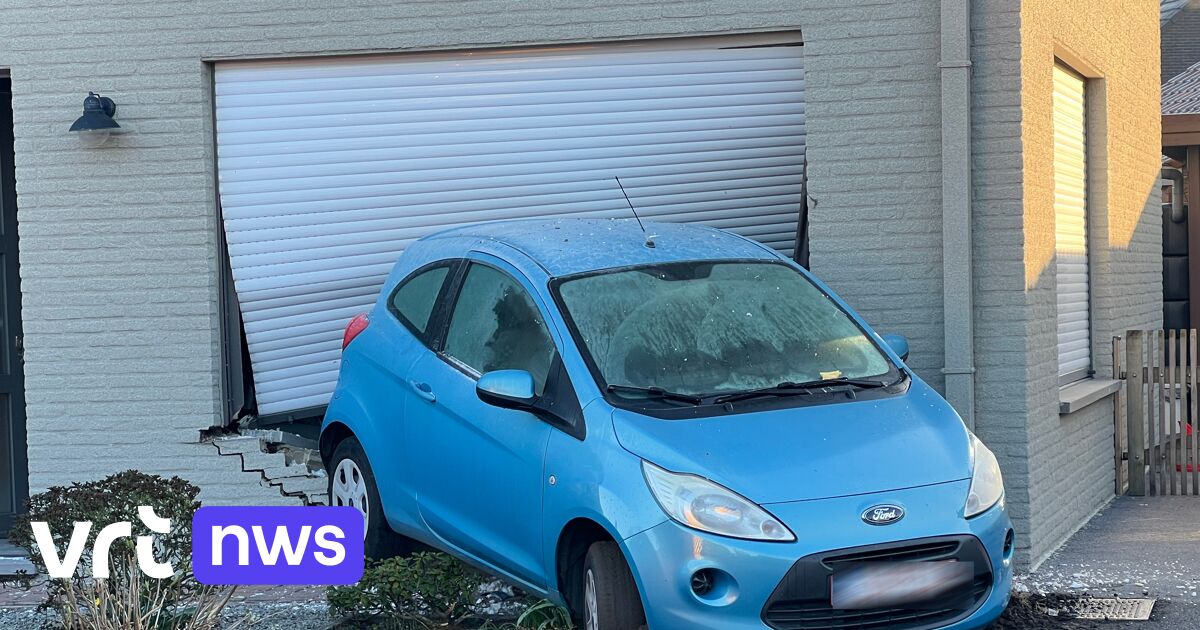 Man uit Torhout vergist zich van pedaal en ramt met auto voorgevel van buren: 