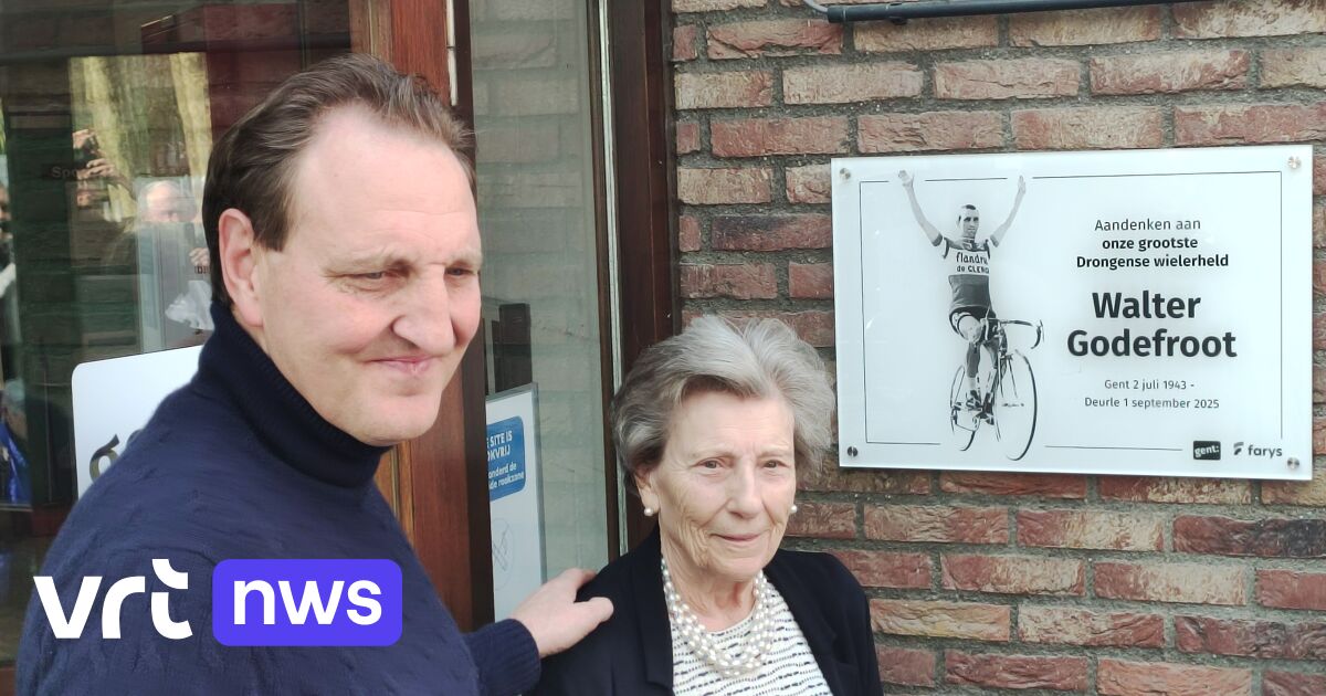 Gedenkplaat voor wielrenner Walter Godefroot onthuld in Drongen: 