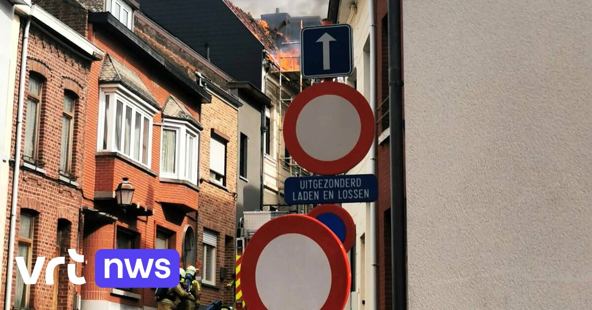 Fire Damages Historic Home in Tienen, Neighbors Provide Shelter