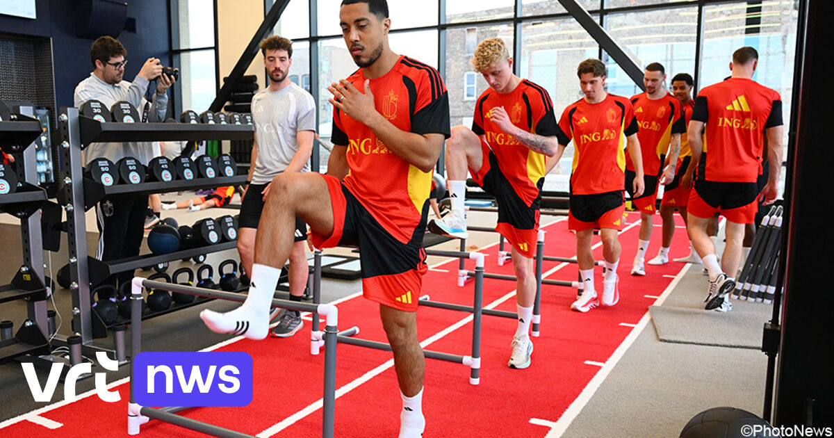 De coach kiest spelers voor het WK.