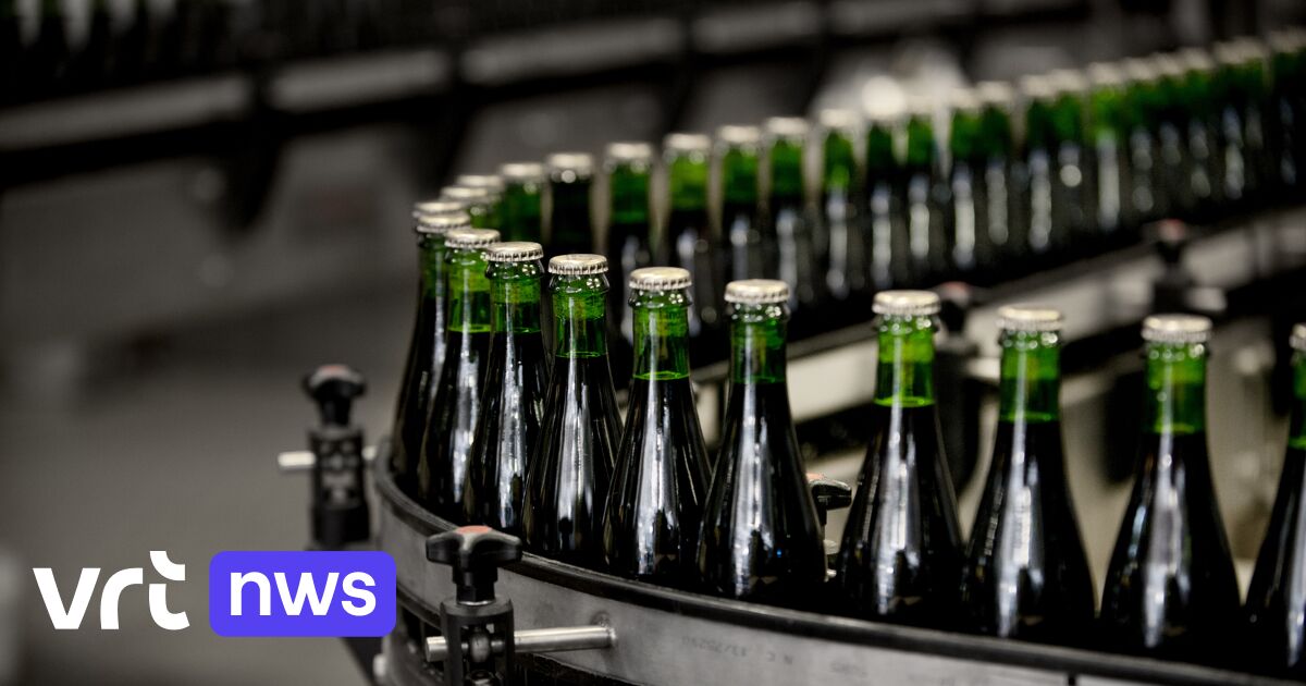 Lambic beer owes unique flavour primarily to microorganisms (and much less to the grains used)